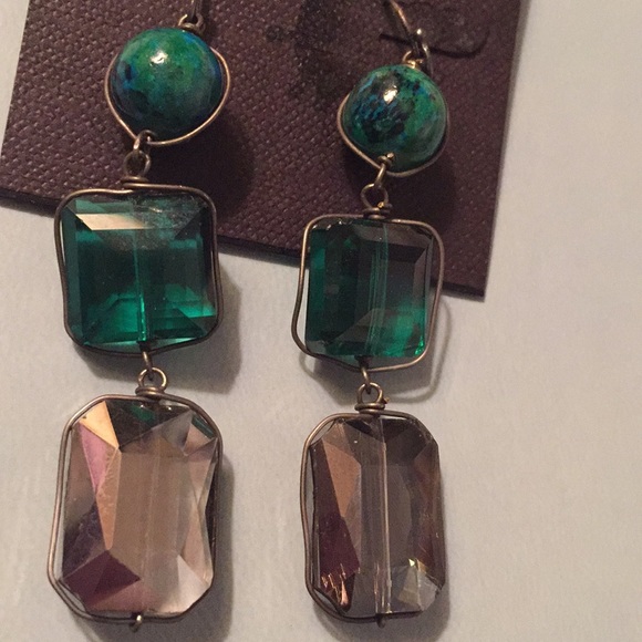 Green Earrings - Picture 2 of 5